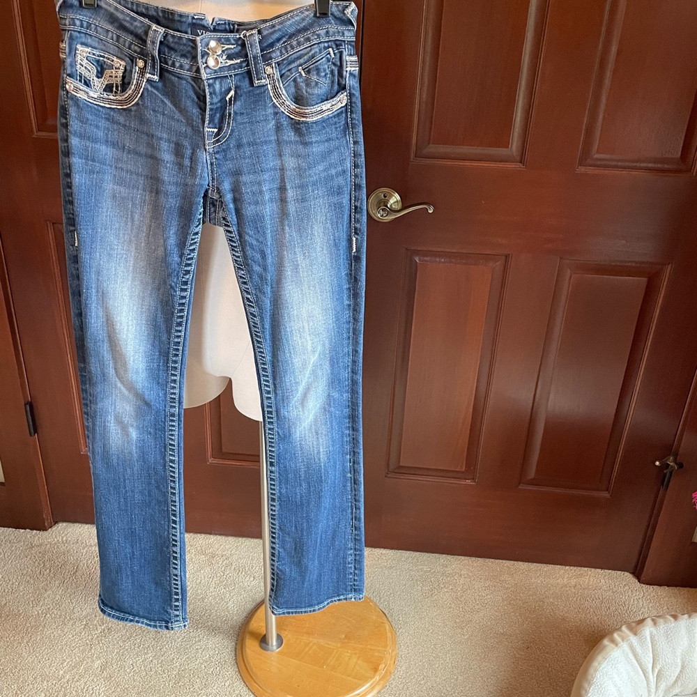 Ladies VIGOSS Chelsea slim boot jean. Size 3/4 Length 33. Mid rise.